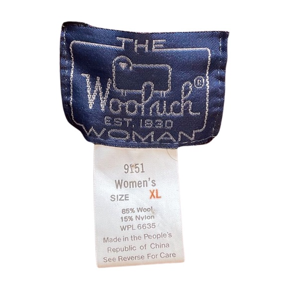 Vintage Women’s Woolrich Sweater - Picture 10 of 10